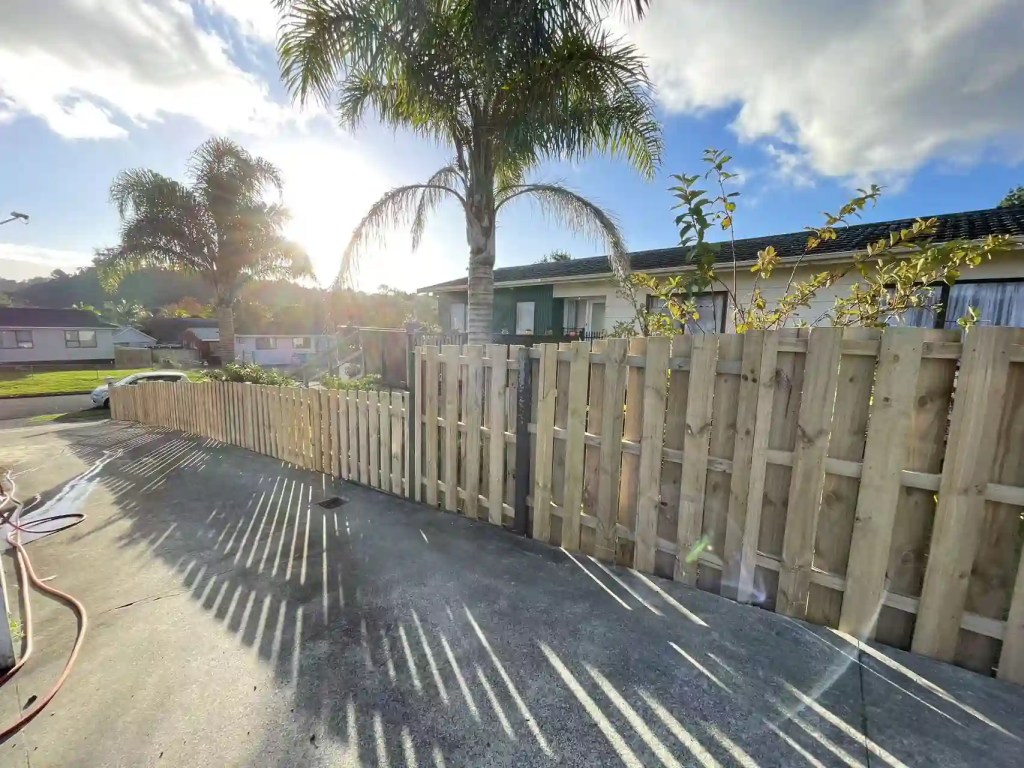 Auckland fencing rebuild -1